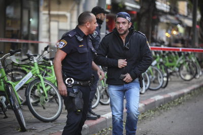 שוטרים בת"א, ארכיון