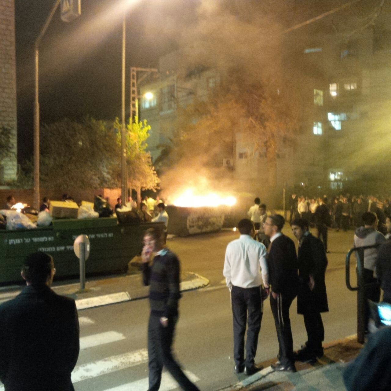 לוהט בירושלים: בחורי ישיבה עוכבו לחקירה בעימות עם שוטרים נגד הריסת ישיבת "פני שמואל"