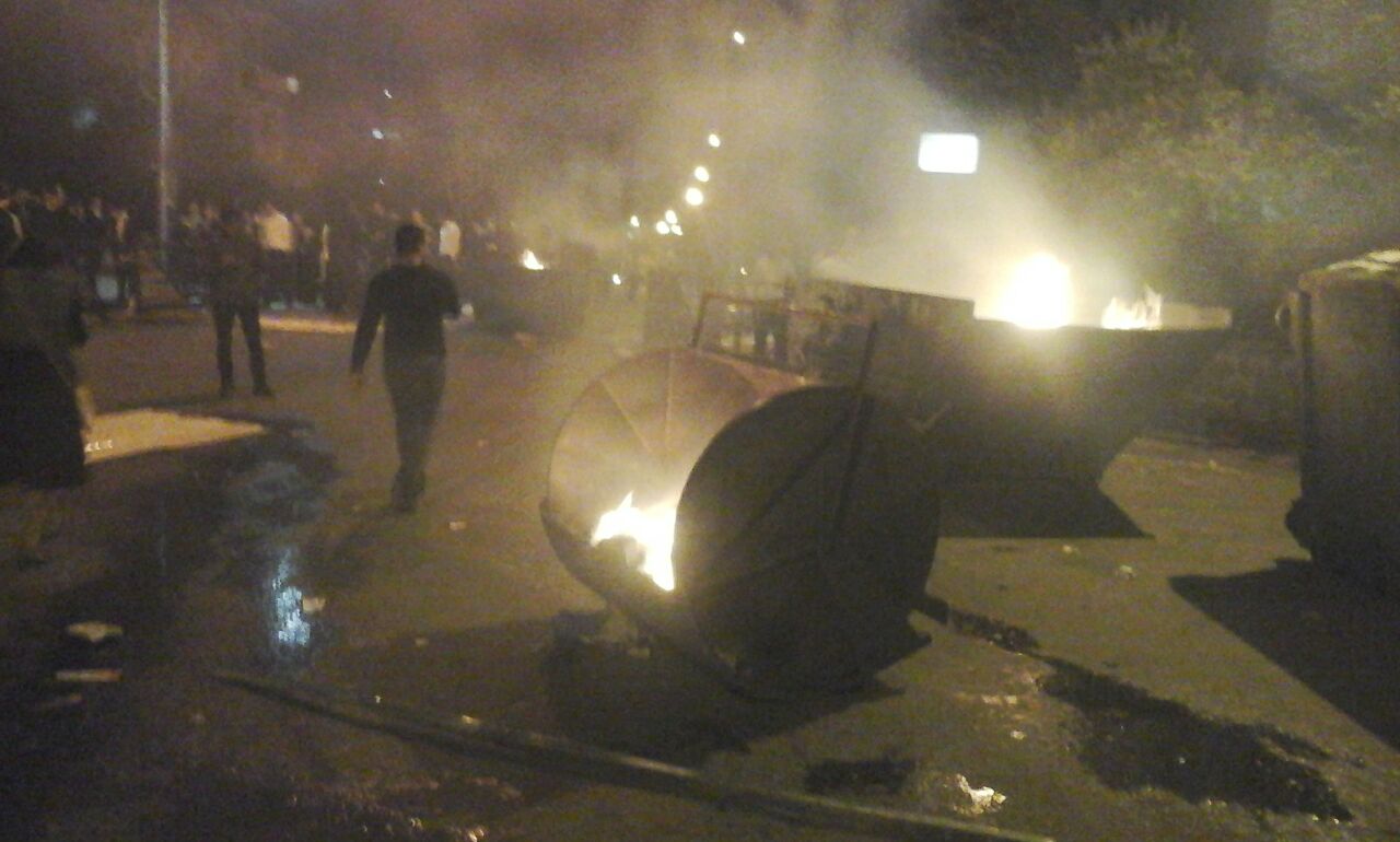 לוהט בירושלים: בחורי ישיבה עוכבו לחקירה בעימות עם שוטרים נגד הריסת ישיבת "פני שמואל"