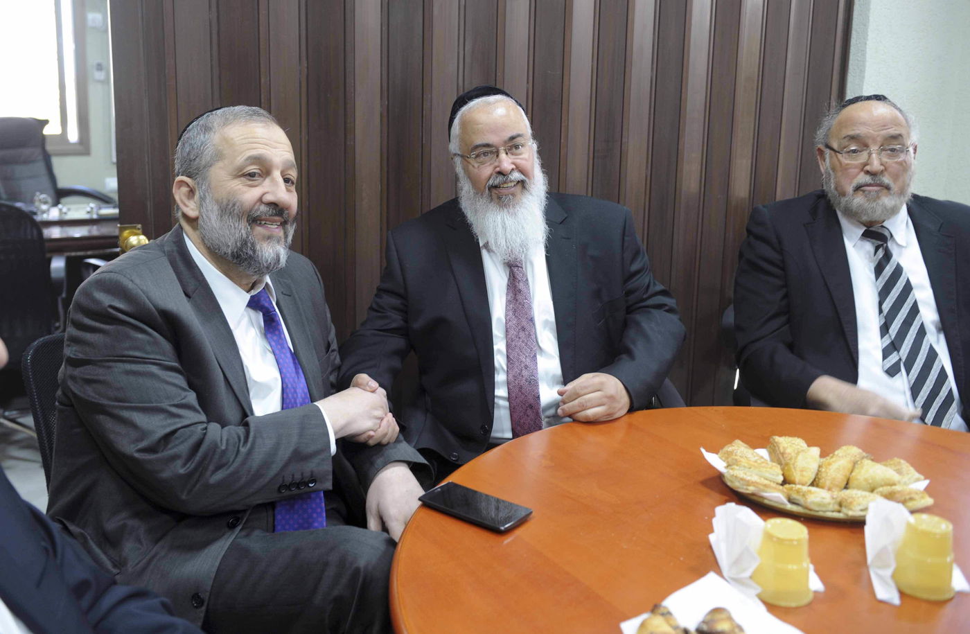 אריה דרעי בעמנואל: "הטיפול בנוער נושר צריך להתחיל כבר מהגיל הרך"