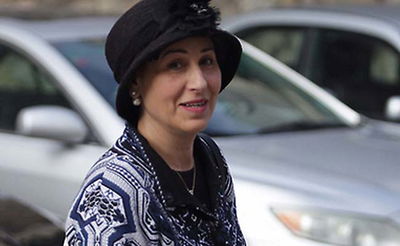 יפה דרעי הבוקר בפתח ביתה