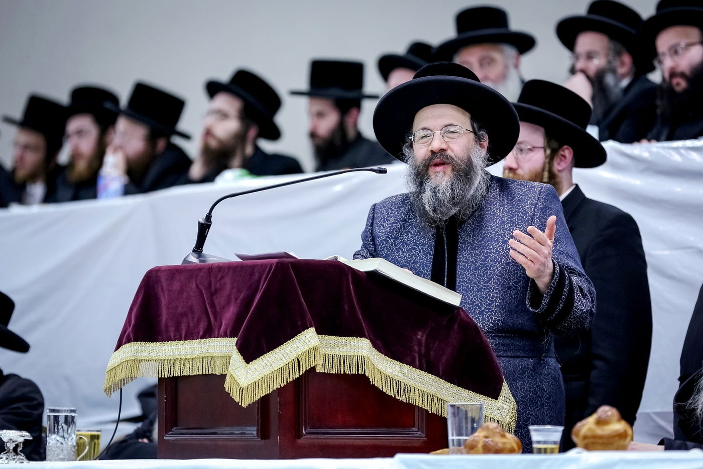 תיעוד: טיש יארצייט בבאבוב 45