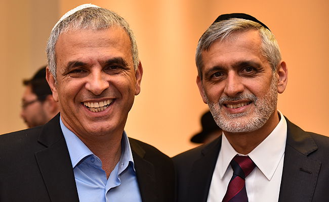 ישי וכחלון, לפני כשלושה שבועות