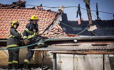 'הבית שלנו עלה בלהבות'; חשד: מאפיית מצות גרמה לשריפה
