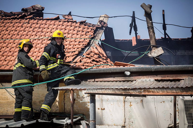 'הבית שלנו עלה בלהבות'; חשד: מאפיית מצות גרמה לשריפה