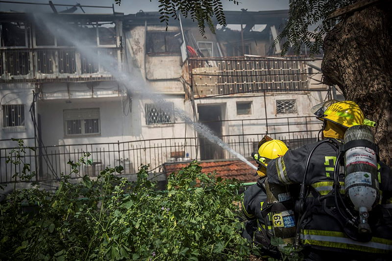 'הבית שלנו עלה בלהבות'; חשד: מאפיית מצות גרמה לשריפה