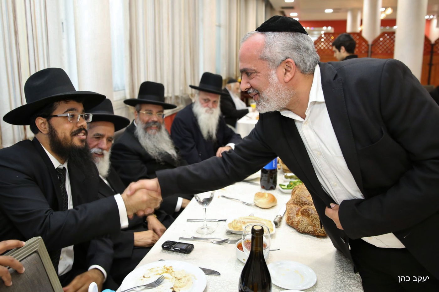 כשהמוהל המפורסם ישב סנדק בברית • גלריה