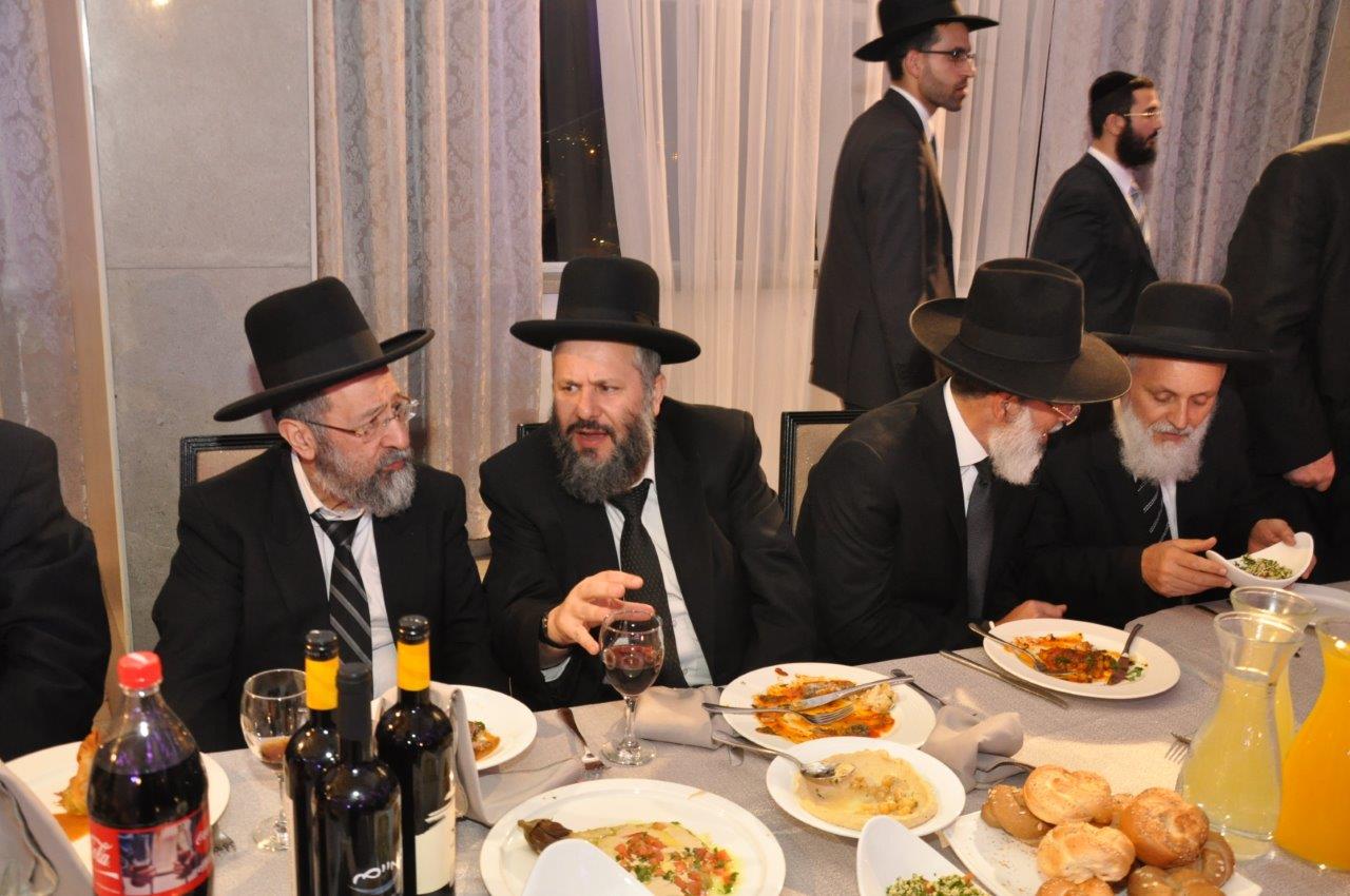 שמחת חתונת נכדת הראשל"צ  ורבה של ירושלים הגר"ש עמאר