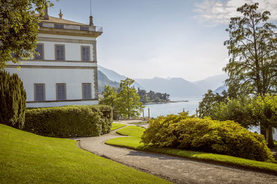 הודה שהשכיר וילה בניגוד לחוק. מדוע זוכה?