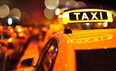 מזעזע: נהג מונית לא חוקית דרס נוסע כדי לברוח מהמשטרה