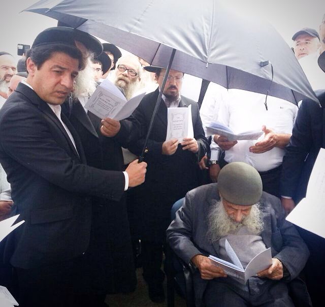 תיעוד: המקובלים ב"ברכת האילנות" בגבעון