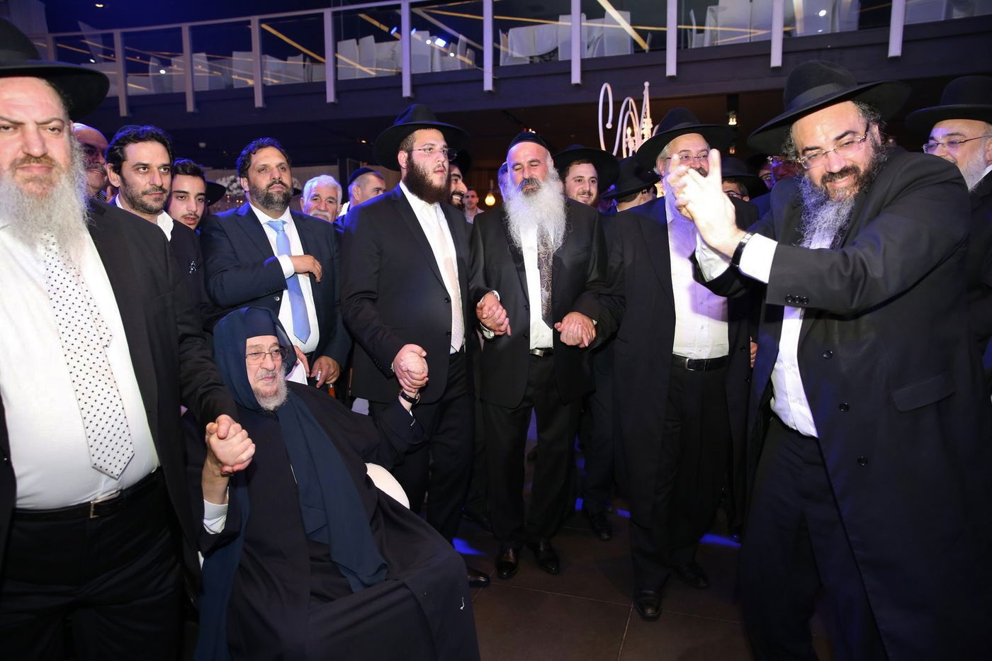 עם הכוס של באבא סאלי: חתונת נכד באבא ברוך