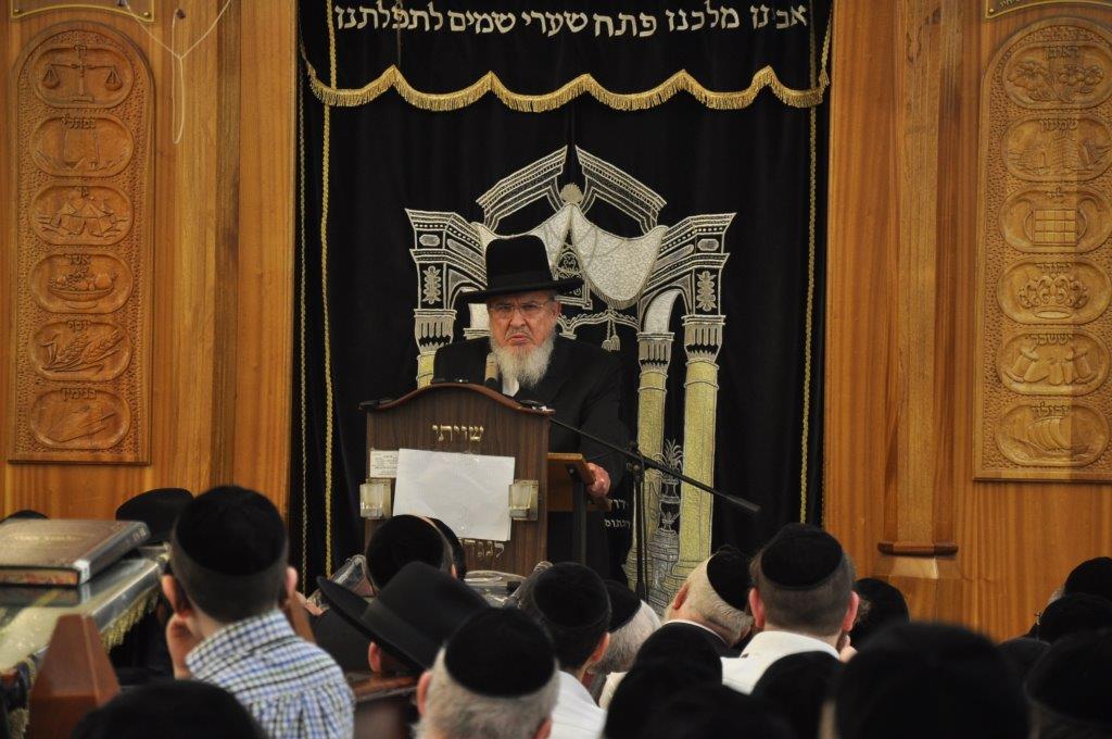 הגרב"מ אזרחי ריתק את תלמידי בין הזמנים