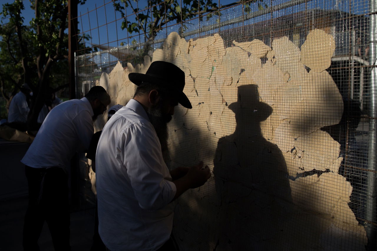 צפו בתיעוד: האם זו המצה הגדולה בעולם?