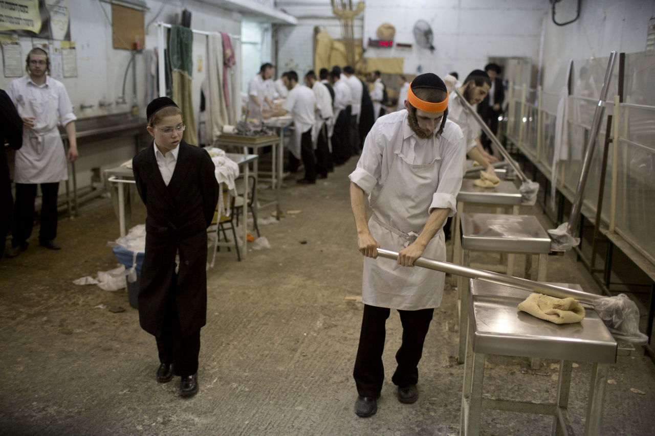 גם באשדוד אופים מצות • צפו בתמונות