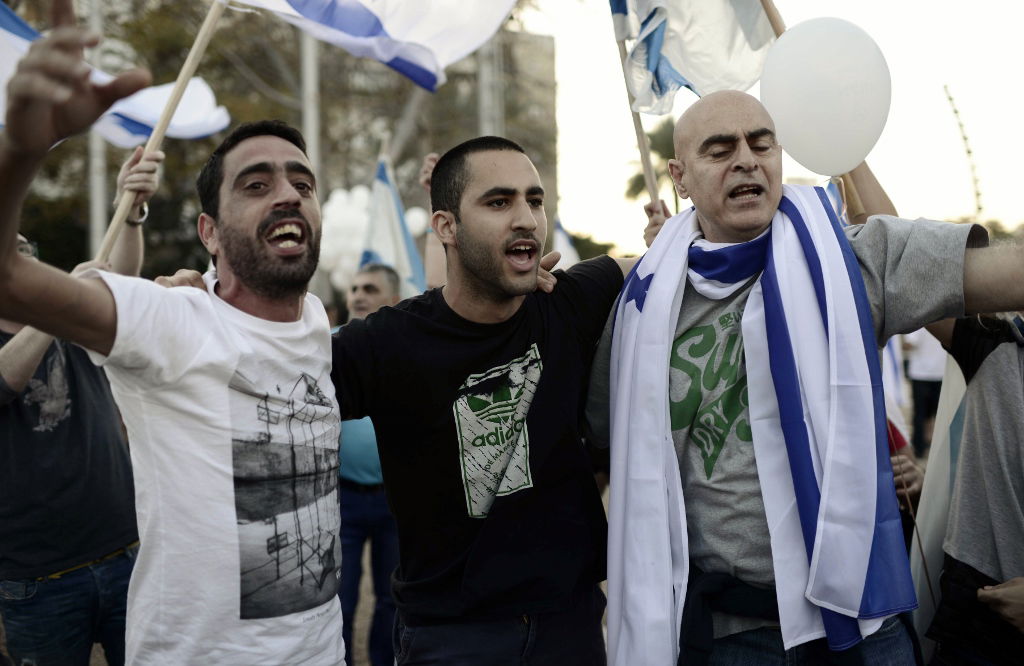 צפו: אלפים השתתפו בעצרת התמיכה בחייל אלאור אזריה