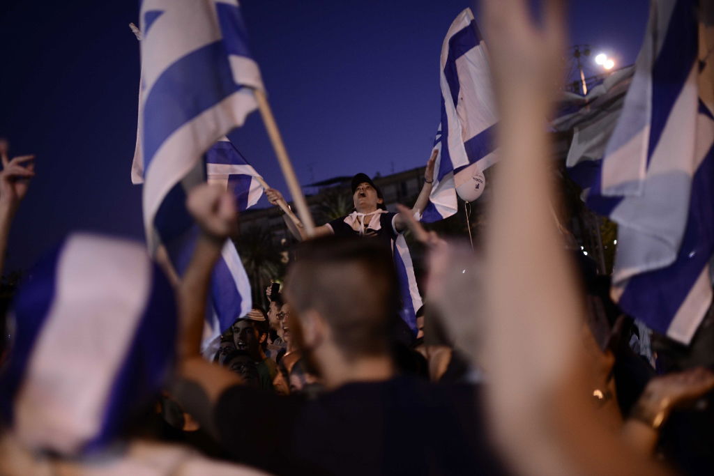 צפו: אלפים השתתפו בעצרת התמיכה בחייל אלאור אזריה