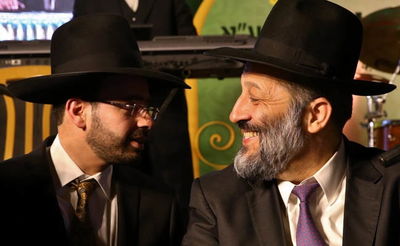 פתח תקווה עושה כבוד לתורה: בית כנסת על שם מרן הגר"ע יוסף