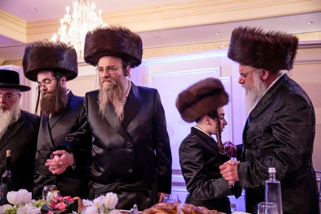 בר מצווה לנכד האדמו"ר מקאסוב • גלריה