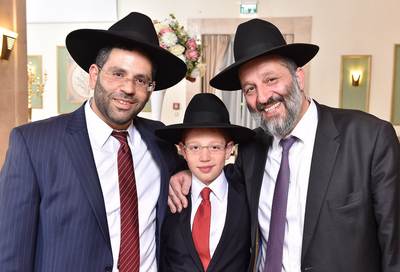 אריה דרעי, חתן הבר מצווה ואביו