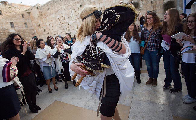 פרובוקציה באישור בג"ץ: טקס "ברכת כוהנות" ייערך בכותל המערבי