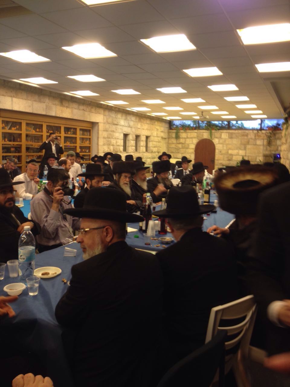 רבנים ואישי ציבור ב'הקבלת פני רבו' לרב הראשי הגר"ד לאו