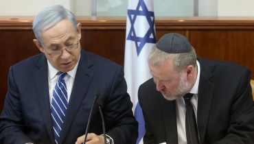 נתניהו למנדלבליט: פתח בחקירה נגד הורי מחבלים