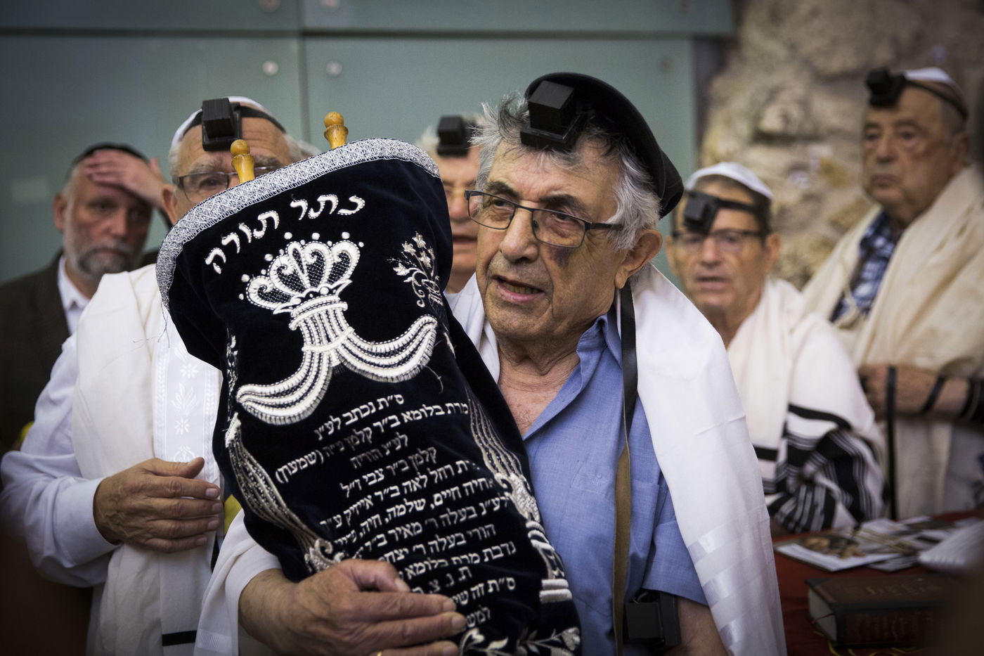 תמונות מרגשות: ניצולי השואה חגגו בר מצווה באיחור