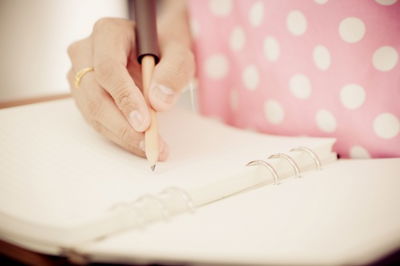 גרפולוגיה: אפשר לאבחן כתב יד שלא מפסיק להשתנות?