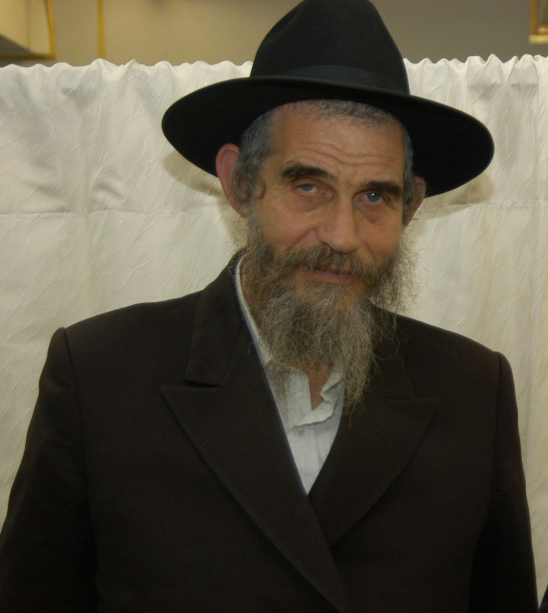 הזוכה: הרב צירקוס