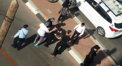 הפגנות 'הפלג' בבני ברק ומעצרי המשטרה • צפו