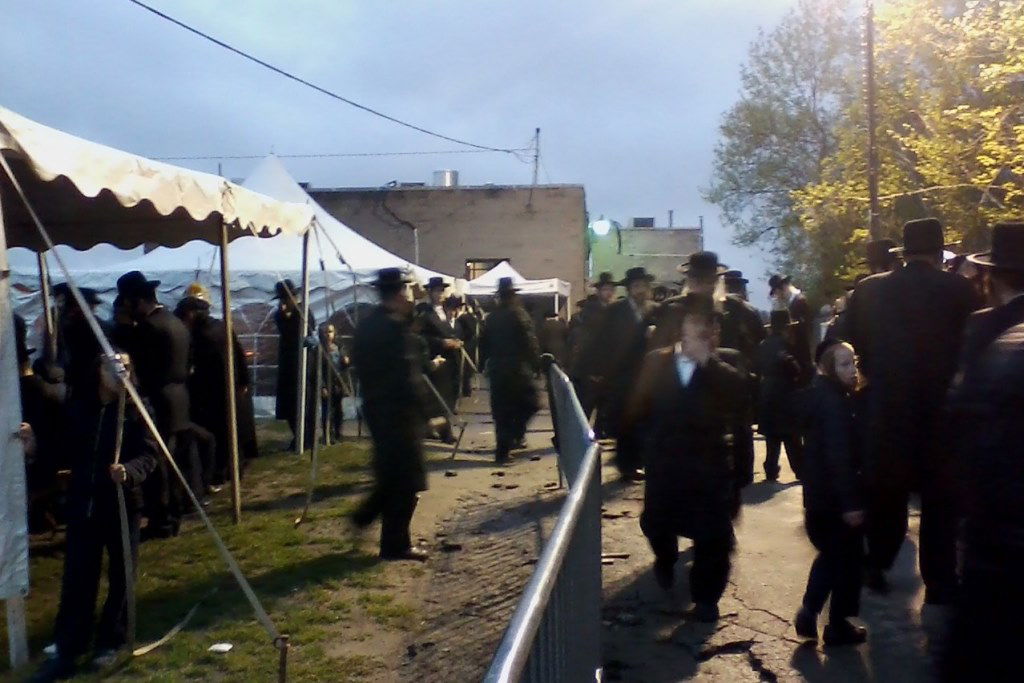 יארצייט בסאטמר לבעל ה"ברך משה" • צפו