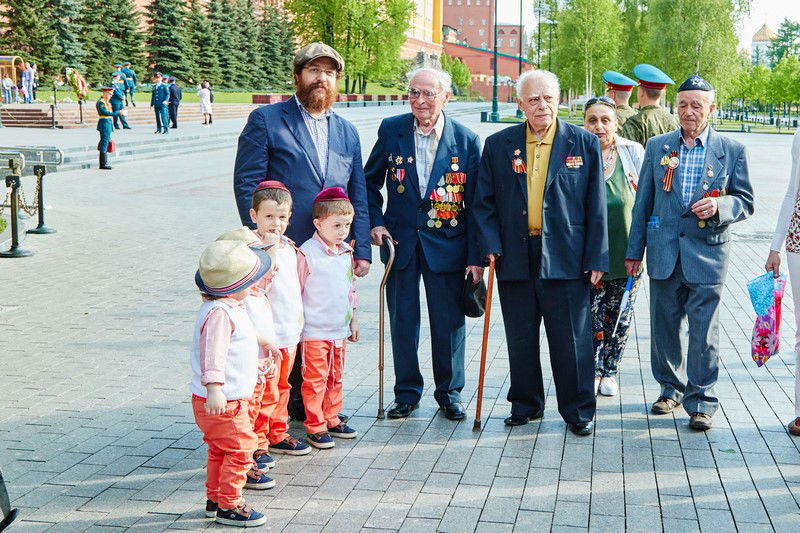רוסיה הצדיעה ל'ווטרנים' • גלריה מרהיבה