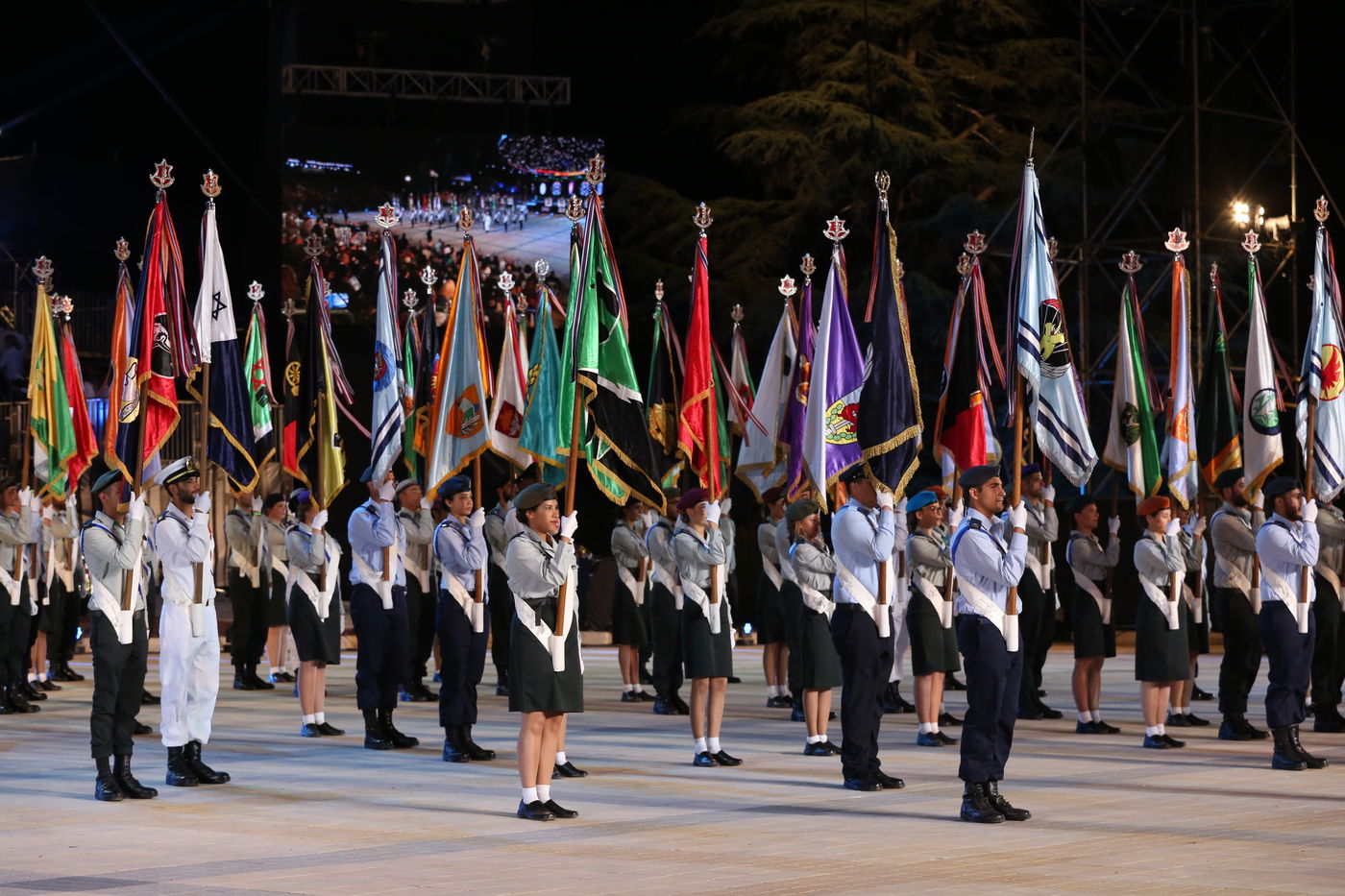 גלרית ענק: טקס יום העצמאות בהר הרצל