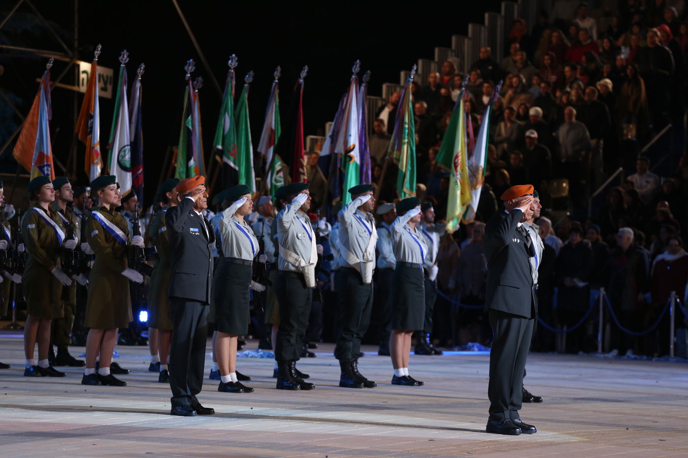גלרית ענק: טקס יום העצמאות בהר הרצל