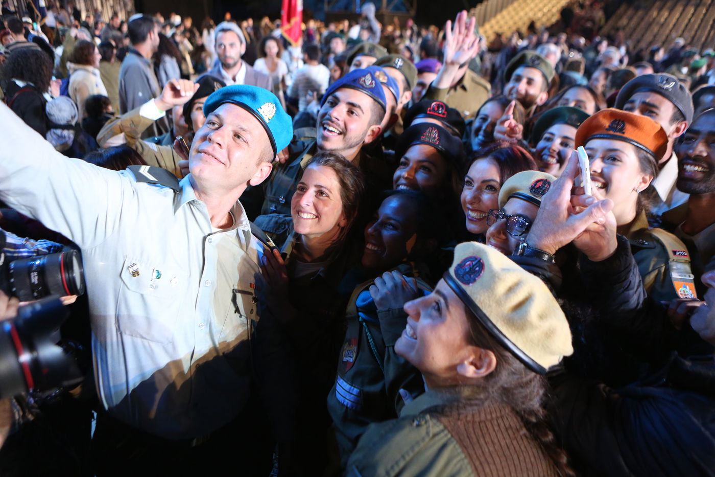 גלרית ענק: טקס יום העצמאות בהר הרצל