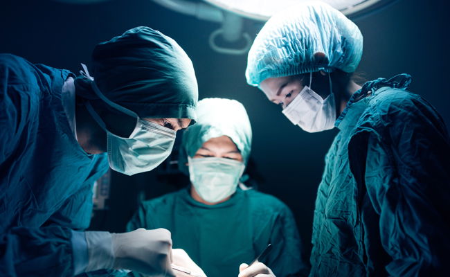 אסון בבני ברק: הילד בן ה-3 שהתמוטט במרפאה הלך לעולמו