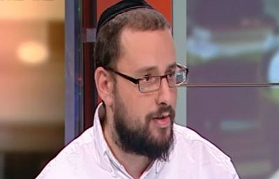 מאבק עולמי נגד לימודי הליבה • סקירה מיוחדת