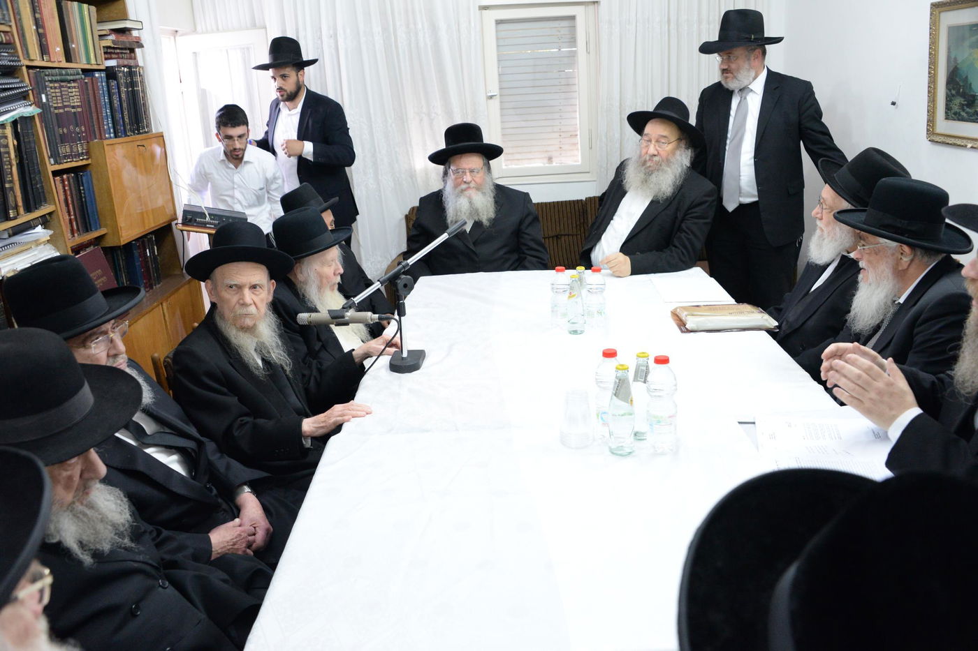 כינוס ועד הישיבות: לא לתת דיחוי למי שאינו בן תורה