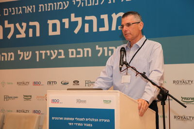 שוקי בורשטיין מנכ"ל בנק מרכנתיל.