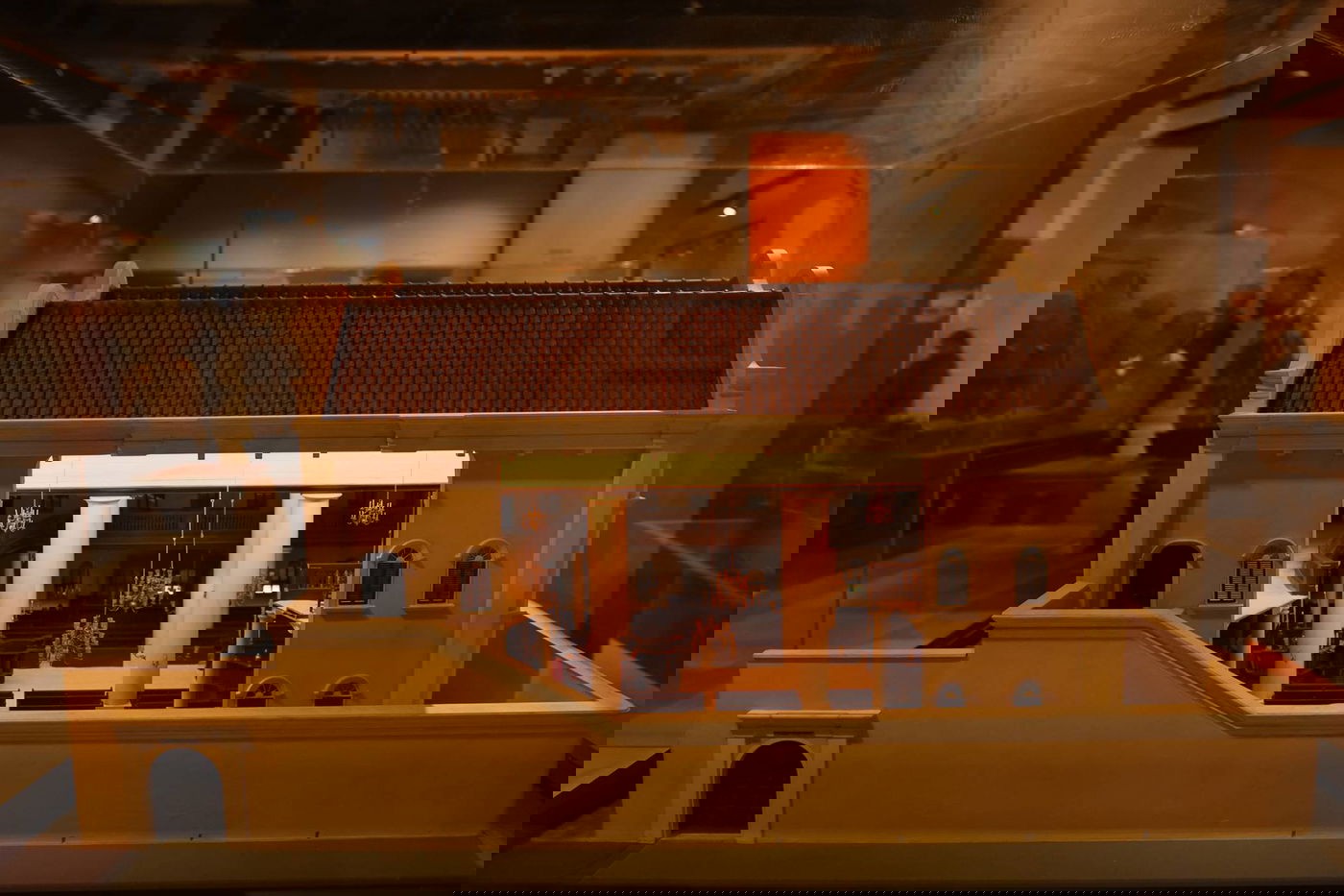 תערוכה חדשה: בתי כנסת מרהיבים מסביב לעולם