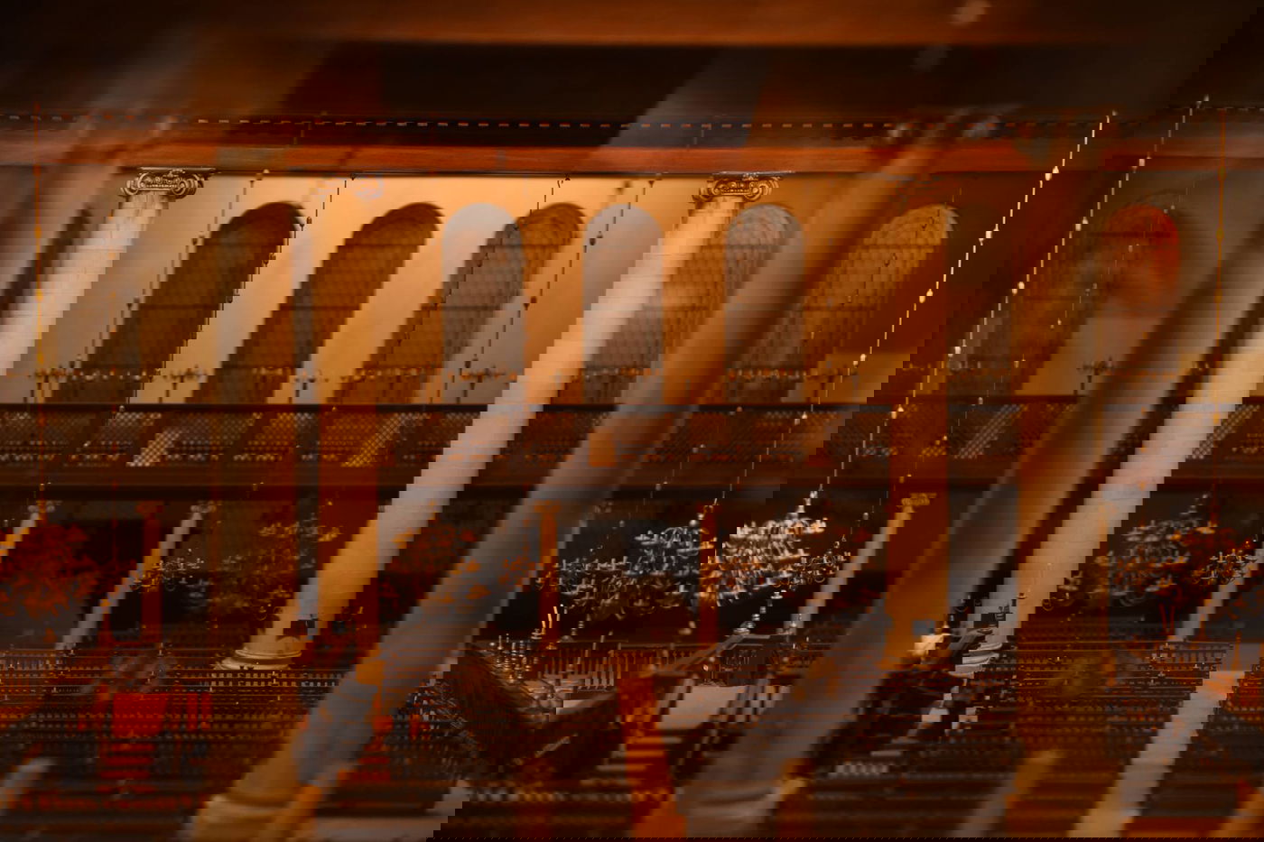 תערוכה חדשה: בתי כנסת מרהיבים מסביב לעולם