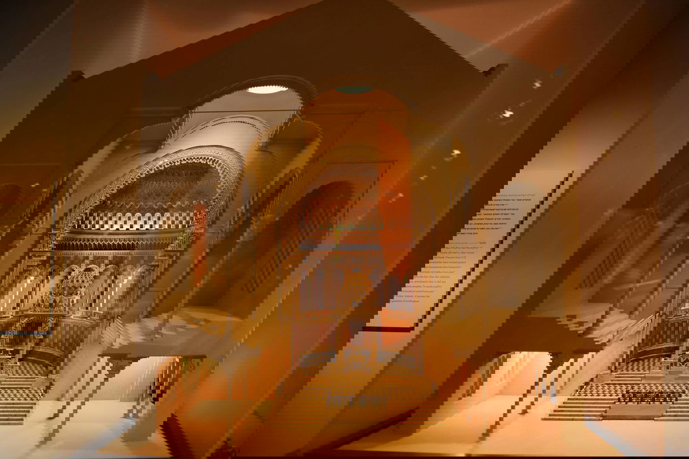 תערוכה חדשה: בתי כנסת מרהיבים מסביב לעולם