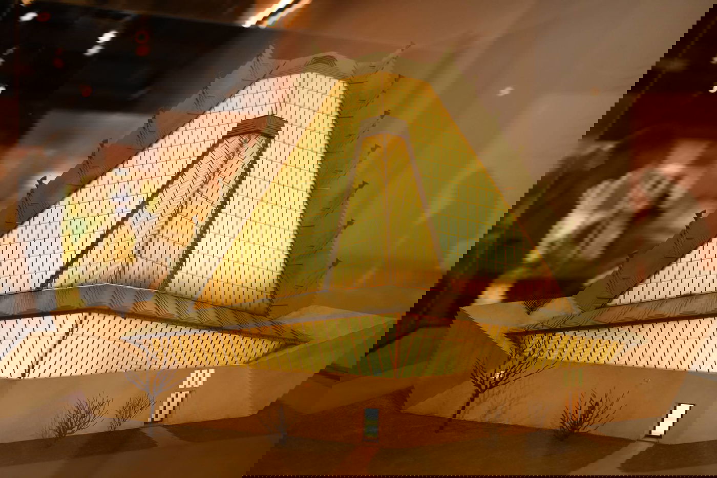 תערוכה חדשה: בתי כנסת מרהיבים מסביב לעולם