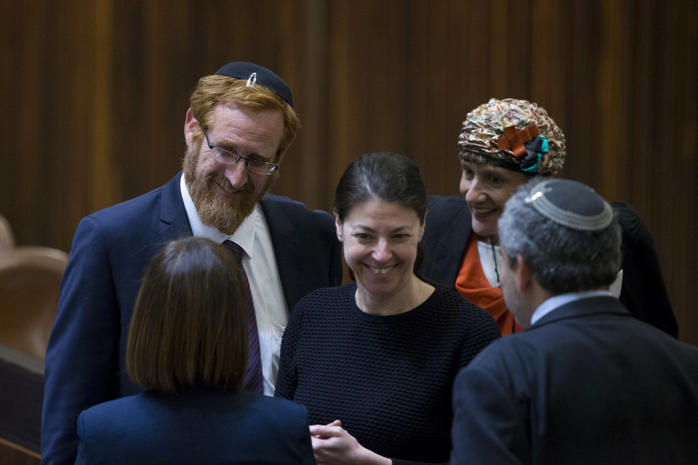 בחיבוקים ונשיקות • יעקב אשר ויהודה גליק התקבלו בכנסת