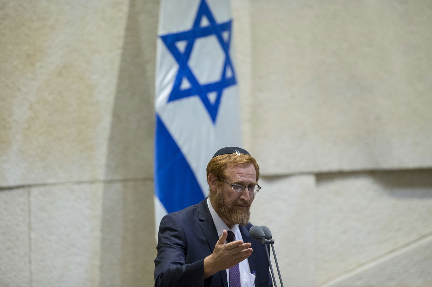 בחיבוקים ונשיקות • יעקב אשר ויהודה גליק התקבלו בכנסת