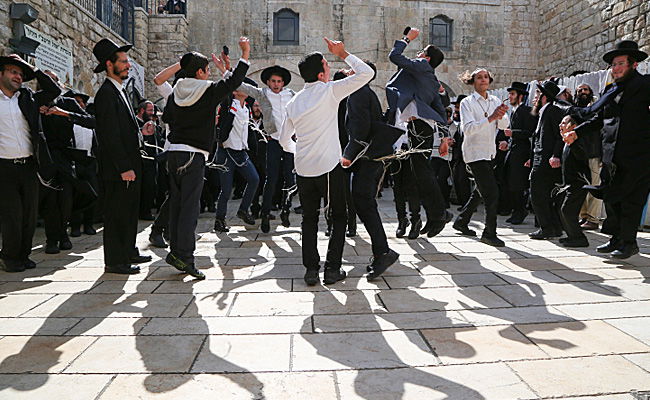 ריקודים במירון. אילוסטרציה