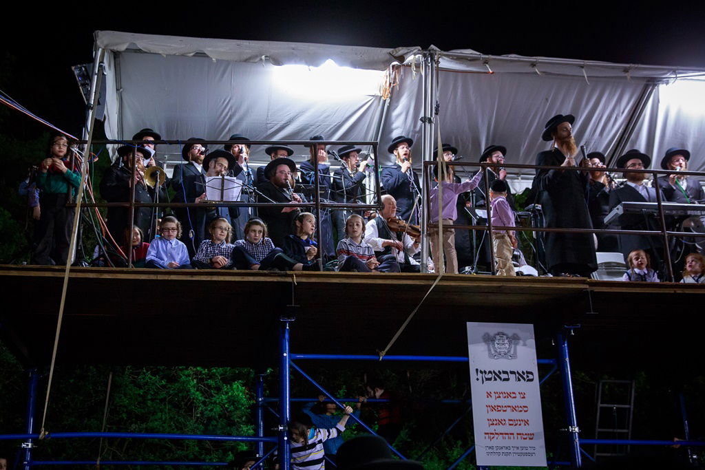 יחד עם החוגגים בקרית יואל: הכתבת של News12