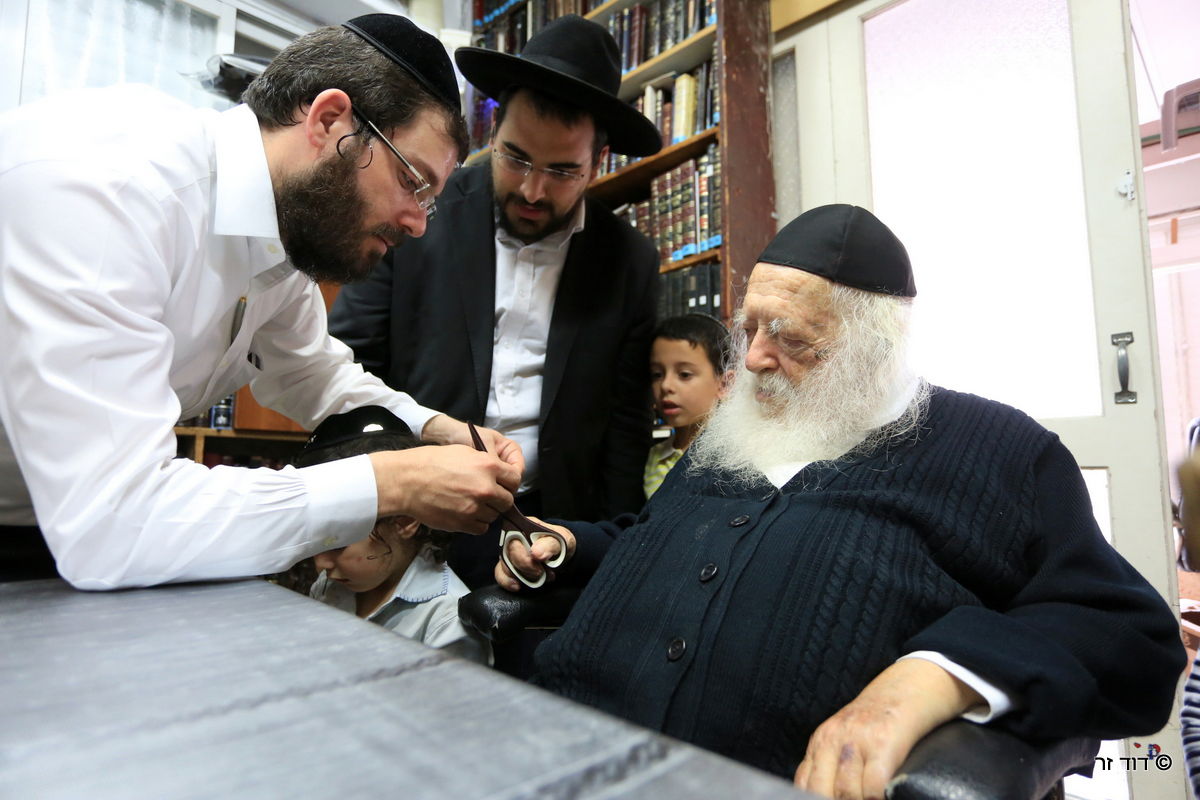 גלריה: הילדים שזכו לחלאקה אצל שר התורה