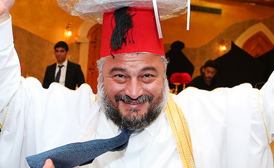 מזל טוב: מי הגיע לחגוג בחינה של אבוטבול?